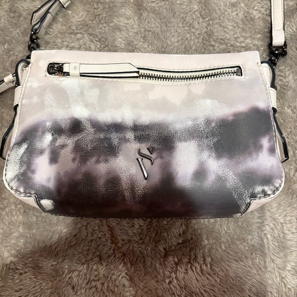 Vera Wang Cross Body Bag Dyed with Gray & White Color - Picture 2 of 16